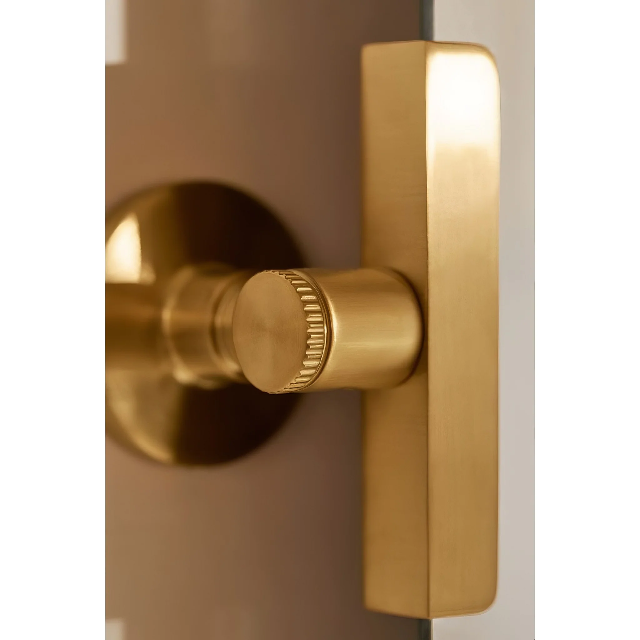 CASTIA™ 20x30 MIRROR BY STUDIO MCGEE - Image 4