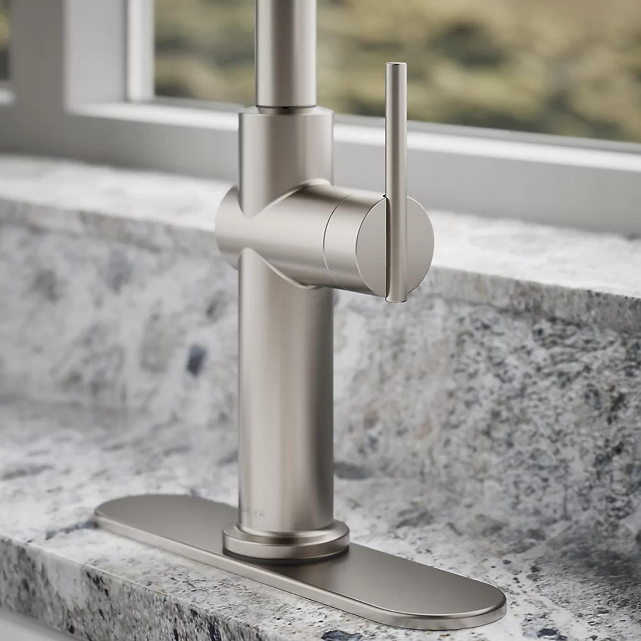 CRUE® PULL-DOWN SINGLE-HANDLE KITCHEN SINK FAUCET - Image 7