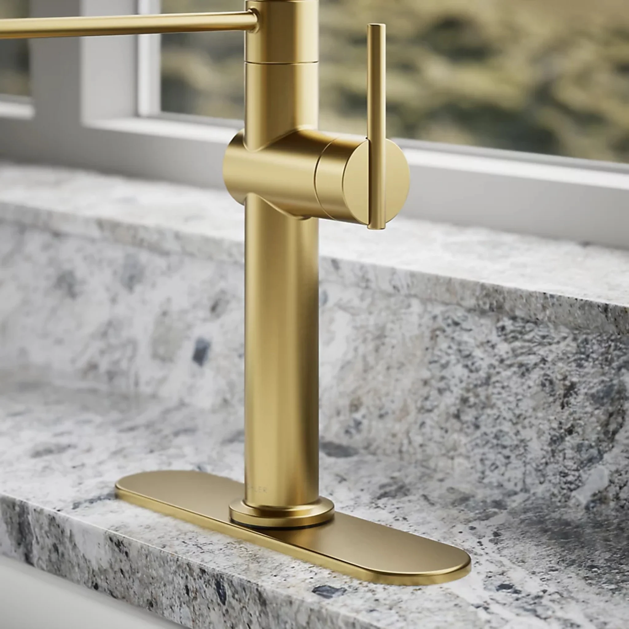 CRUE SEMI-PROFESSIONAL KITCHEN SINK FAUCET WITH THREE-FUNCTION SPRAYHEAD - Image 11