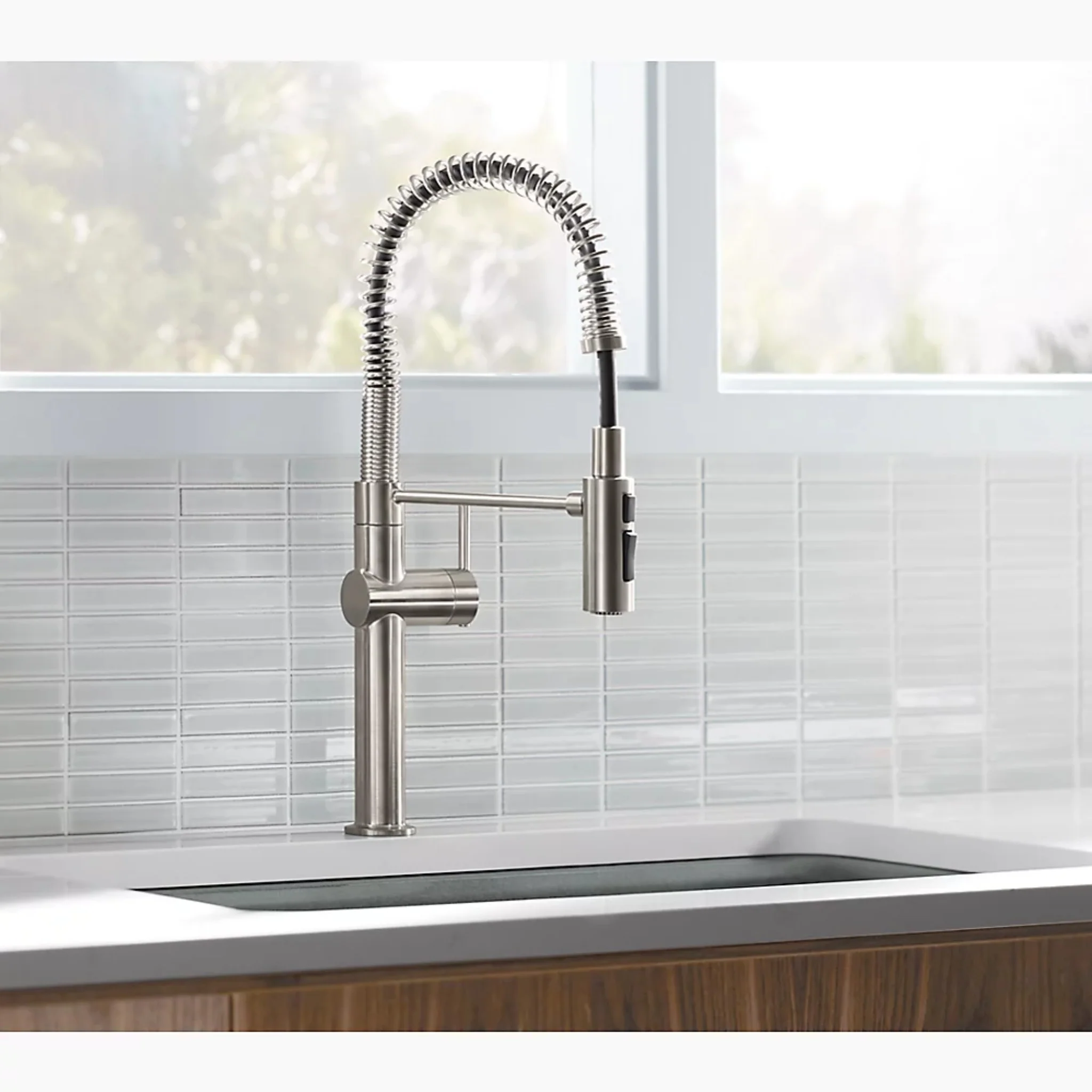 CRUE SEMI-PROFESSIONAL KITCHEN SINK FAUCET WITH THREE-FUNCTION SPRAYHEAD - Image 16