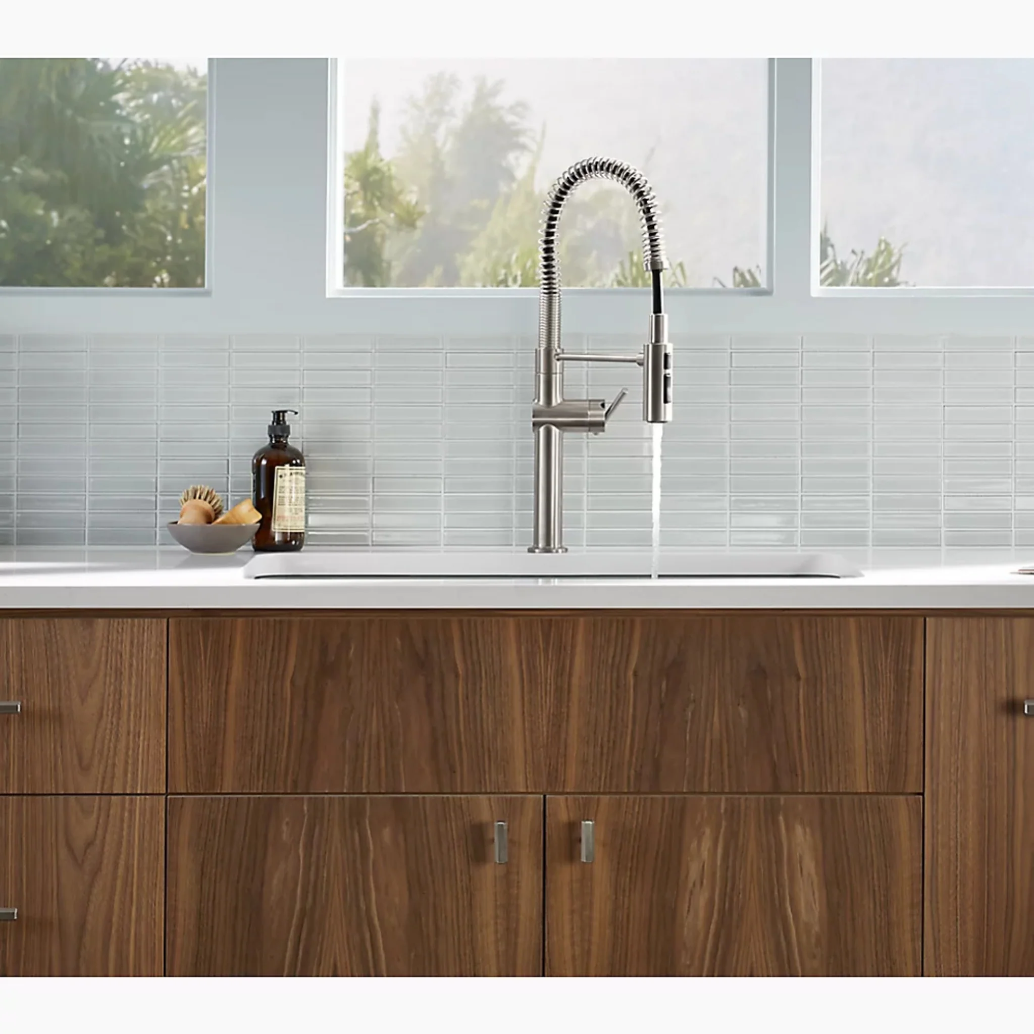 CRUE SEMI-PROFESSIONAL KITCHEN SINK FAUCET WITH THREE-FUNCTION SPRAYHEAD - Image 18