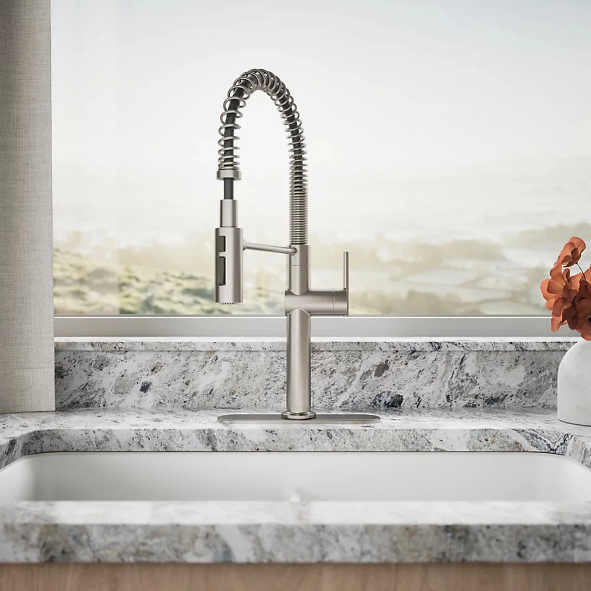 CRUE SEMI-PROFESSIONAL KITCHEN SINK FAUCET WITH THREE-FUNCTION SPRAYHEAD - Image 31