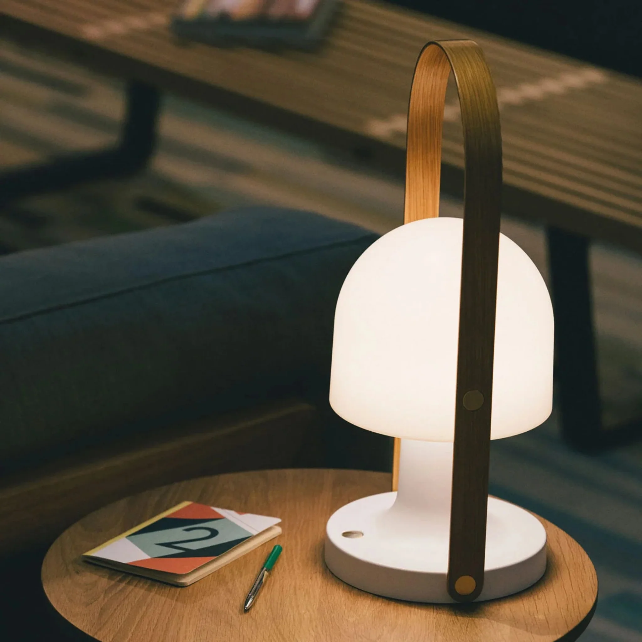 FOLLOWME PORTABLE TABLE LAMP - Image 3