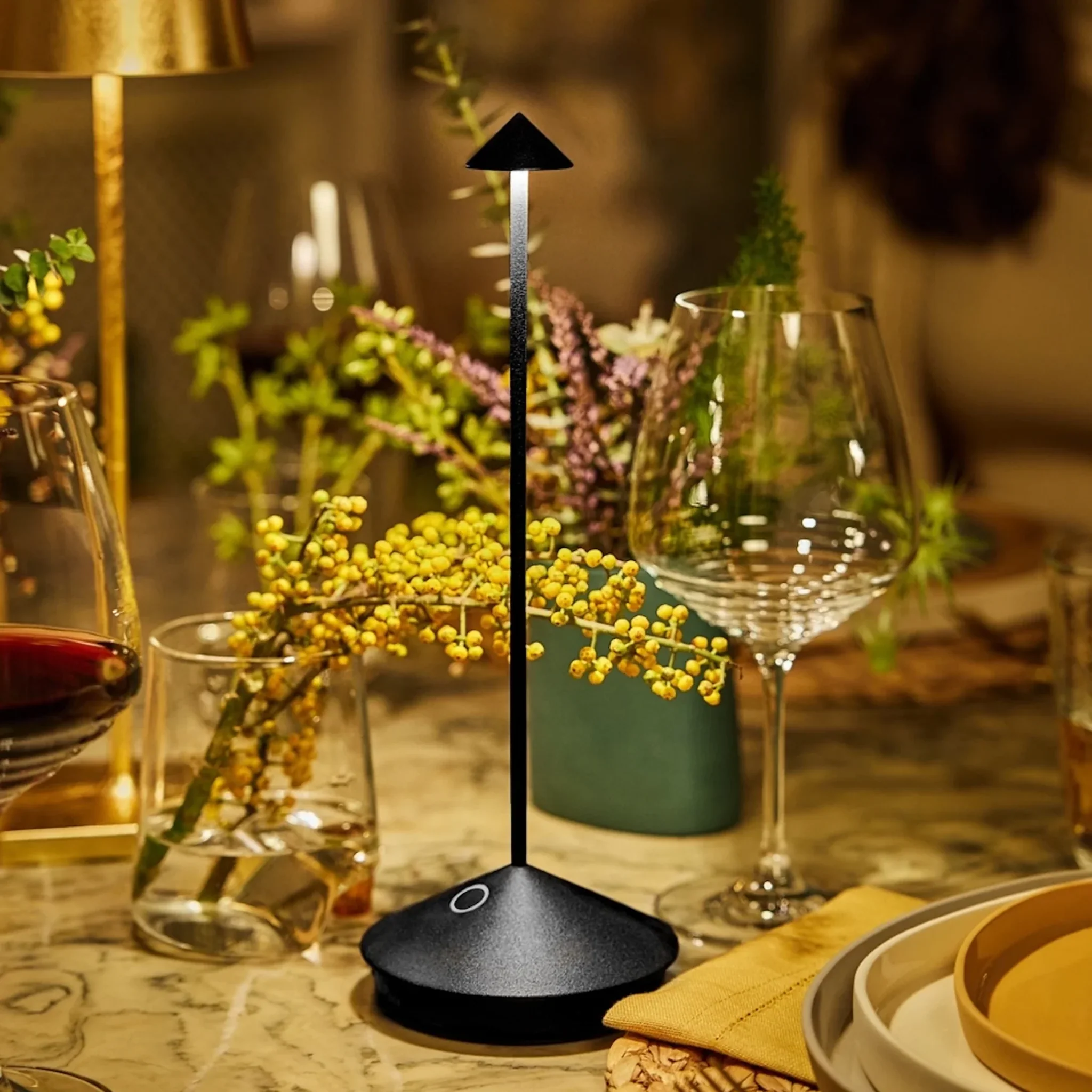 PINA PRO TABLE LAMP - Image 7